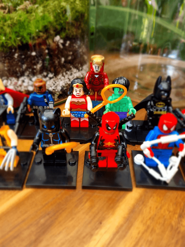 Terrarium kit with lego figure